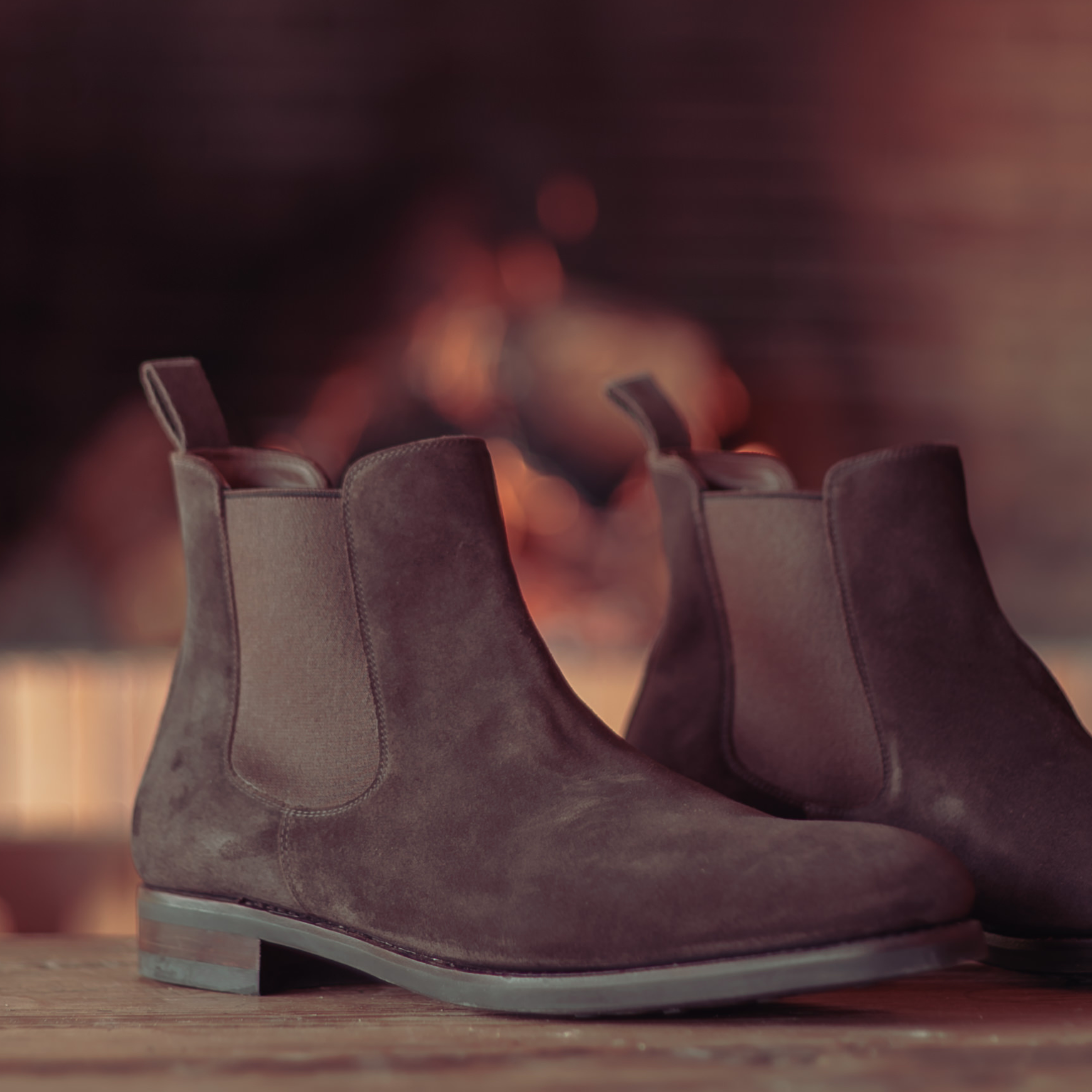 The Mendoza Chelsea boot in dark brown suede