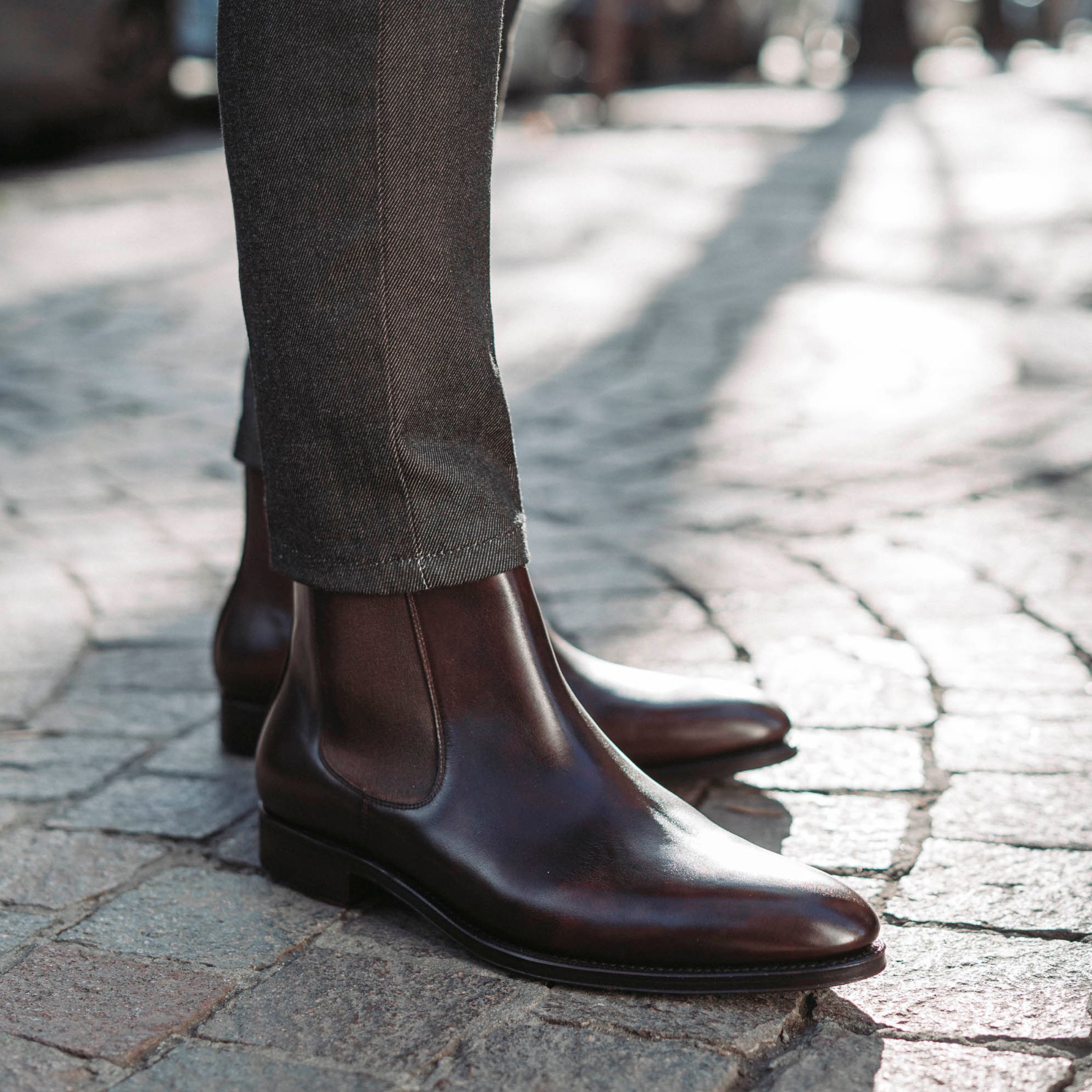 Mendoza Chelsea boots in Chocolate Brown Calf