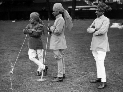 Polo servants in jodhpurs